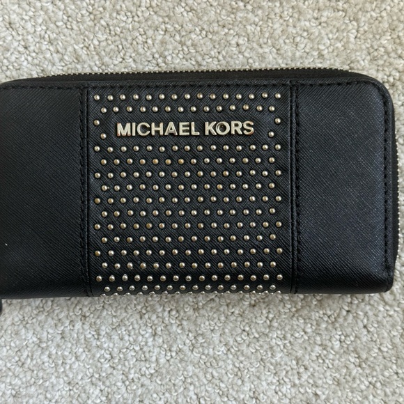Matching Michael Kors purse and wallet - Picture 3 of 11
